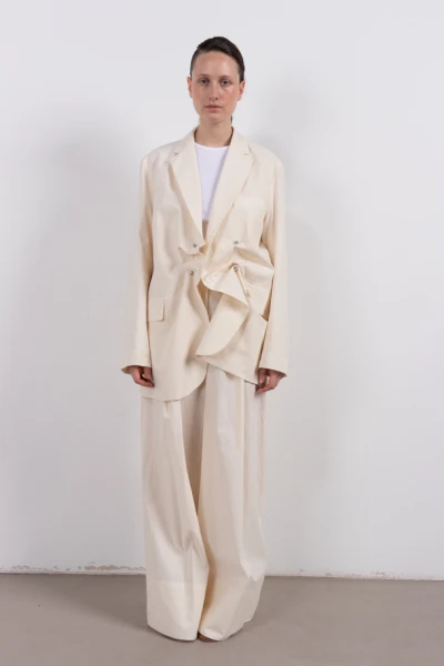 CHAQUETA Crema