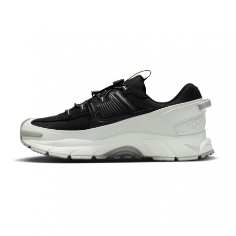 NIKE ZOOM VOMERO 5 ROAM Black