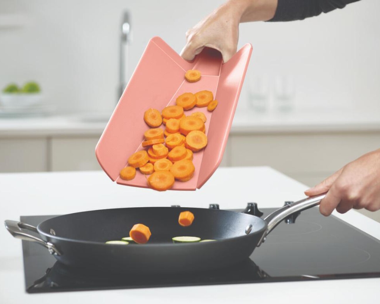 Tabla de Corte Plegable Joseph Joseph Chop2Pot Rosa Tabla de Corte Plegable Joseph Joseph Chop2Pot Rosa