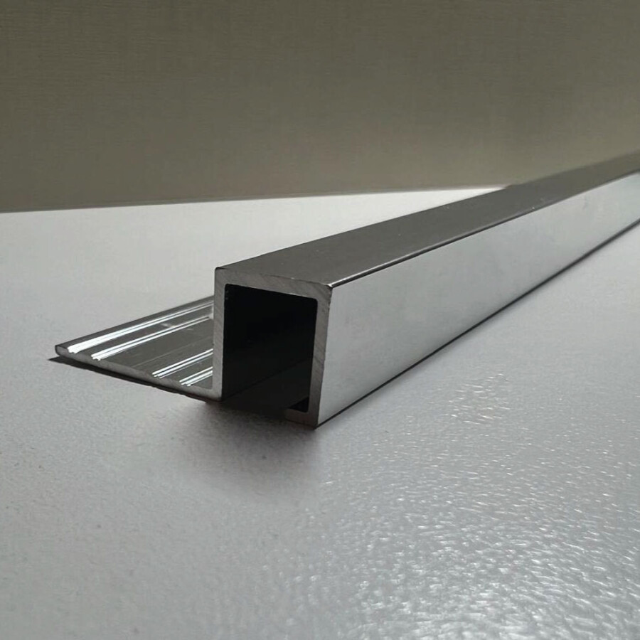 Guardacanto Quadra de Aluminio Cromado Brillante 10 mm Guardacanto Quadra de Aluminio Cromado Brillante 10 mm
