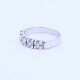 Anillo oro 18k blanco y brillantes engarce 4 puntas. Anillo oro 18k blanco y brillantes engarce 4 puntas.