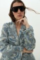 Blazer de jean estampa paisley azul marino