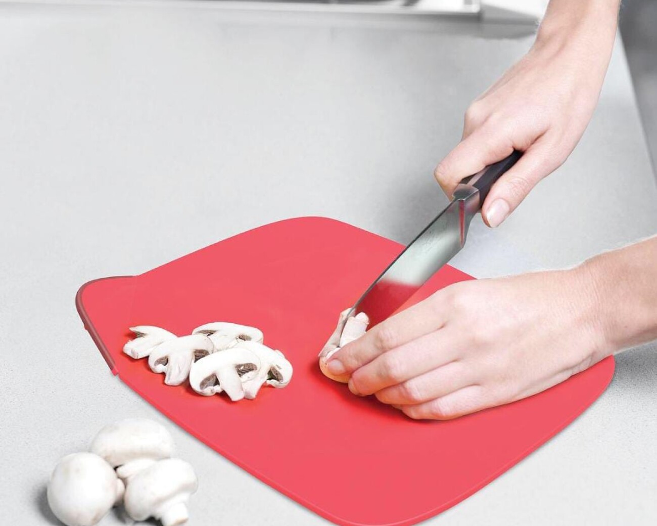 Tabla de Cortar Plegable Joseph Joseph Duo - Roja Tabla de Cortar Plegable Joseph Joseph Duo - Roja