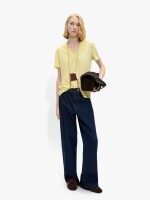 Camiseta Básica Cuello Pico amarillo