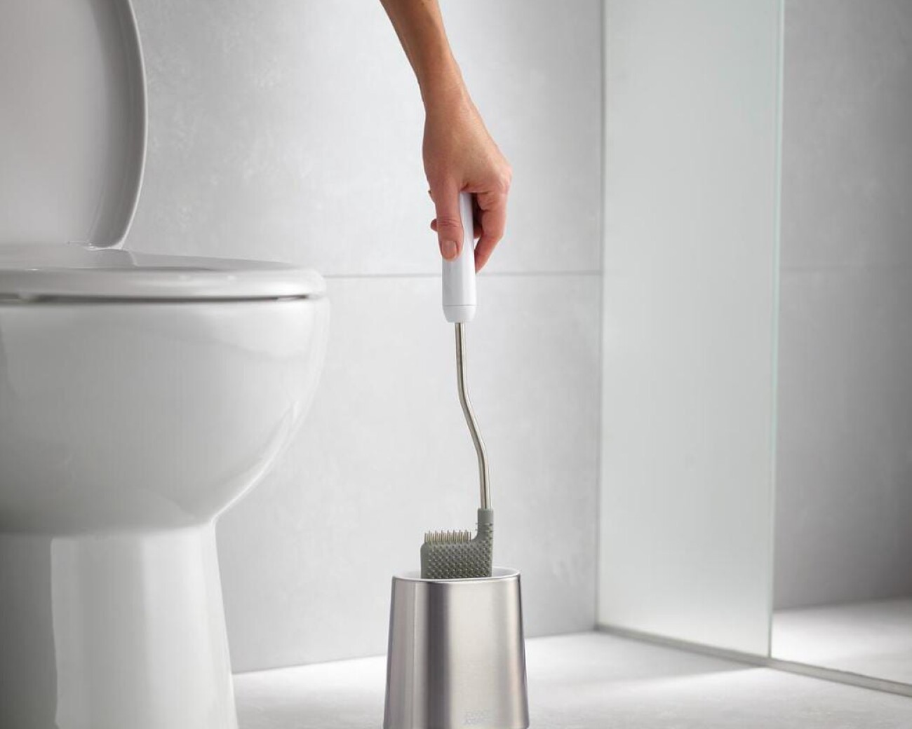 Cepillo de Inodoro Flex™ Lite Steel – Acero Inoxidable Joseph Joseph Cepillo de Inodoro Flex™ Lite Steel – Acero Inoxidable Joseph Joseph