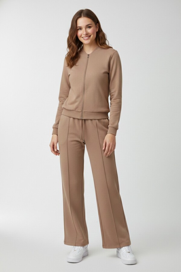 Pantalón de Viscolycra. Pantalón de Viscolycra.