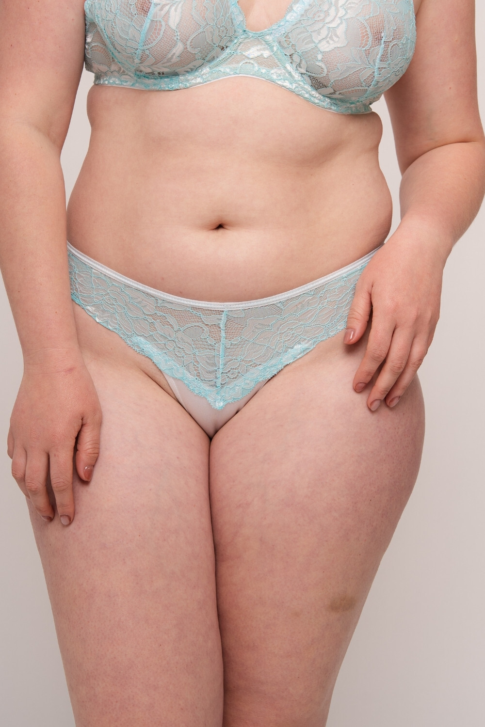 Colaless Elina Acqua