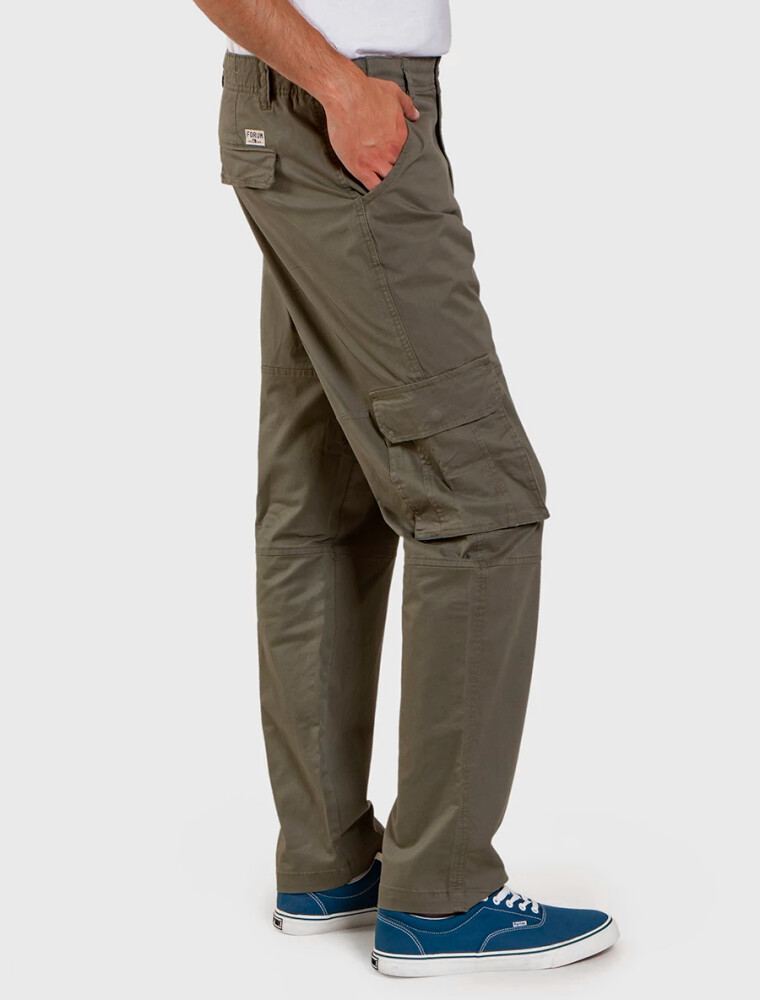 Pantalón Cargo Clásico de Gabardina Militar