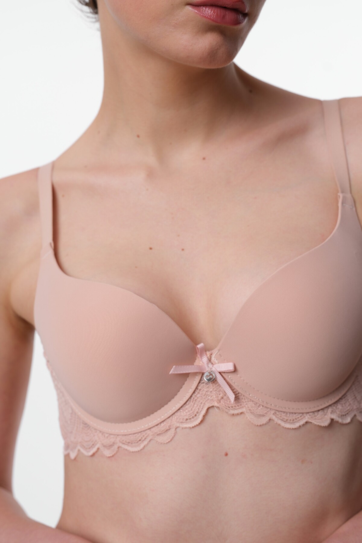 Soutien Faith Nude