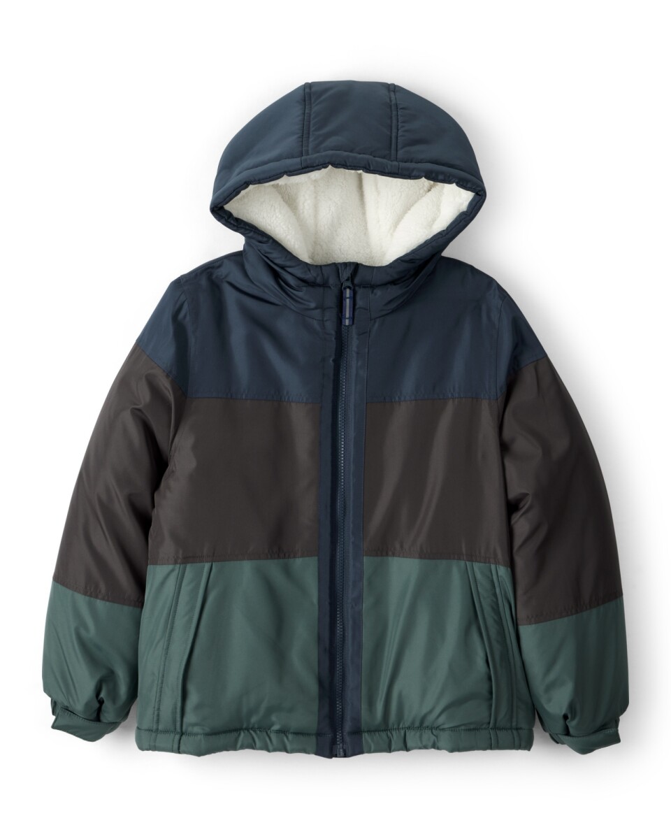 Campera resistente al agua, diseño bloques de color azul, negro y verde. Talles 4-7 