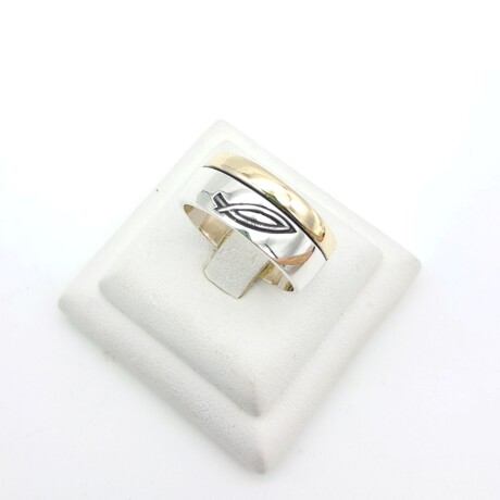 Anillo de plata 925 y double en oro 18 ktes, SIMBOLO CRISTIANO. Anillo de plata 925 y double en oro 18 ktes, SIMBOLO CRISTIANO.