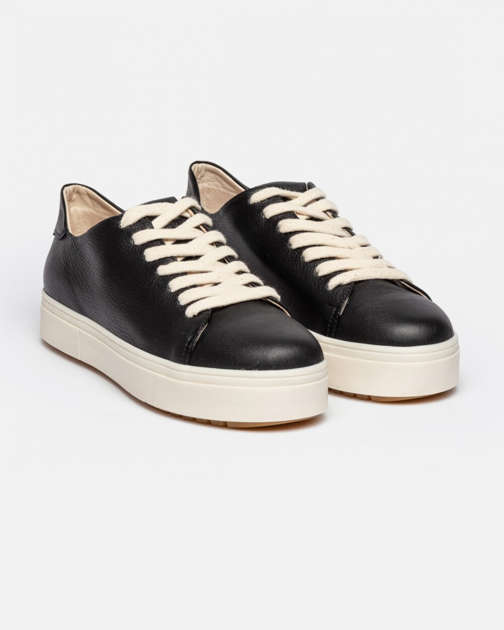Zapatilla Helen Camel Negro