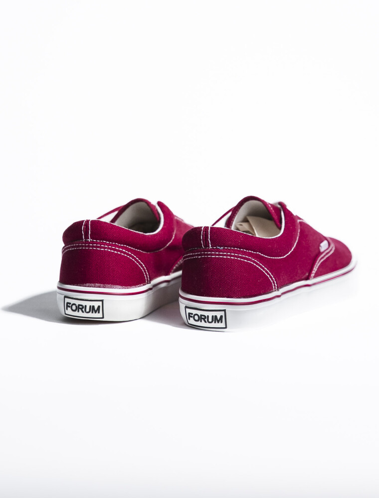 Calzado de Lona con Cordón Bordo