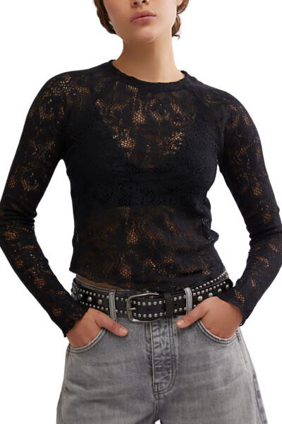 CAMISETA IN THE MEADOW Negro