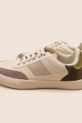Calzado Casual. crema