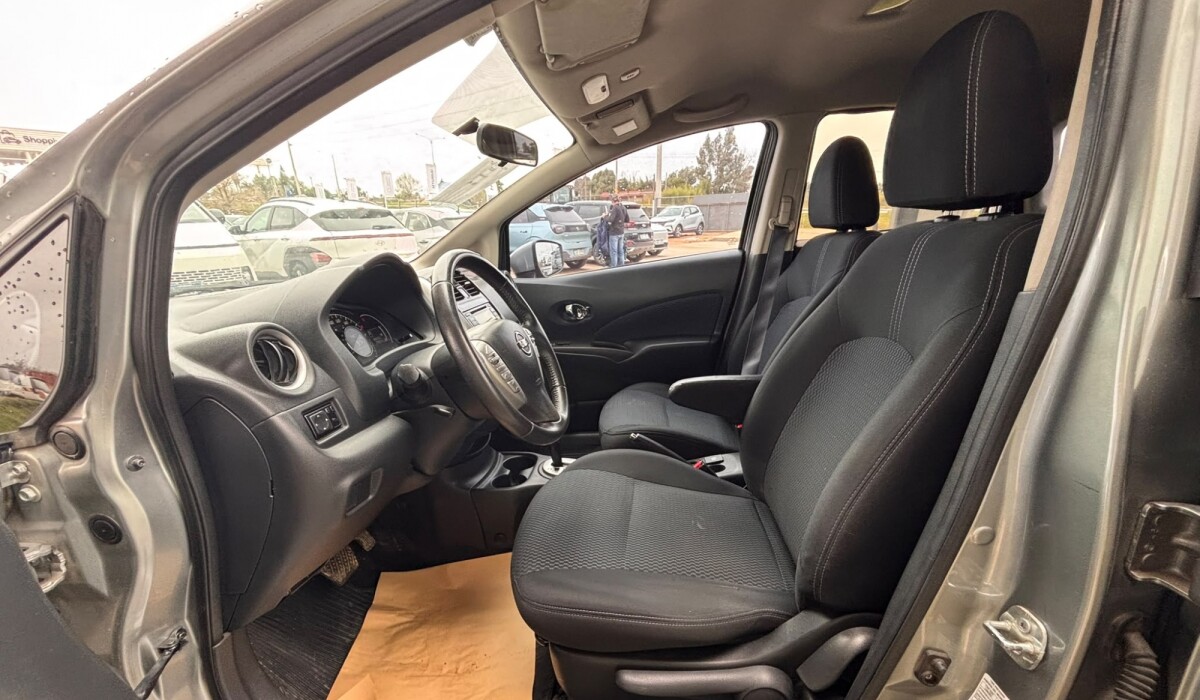 Nissan Note Advance CVT - 2015 Nissan Note Advance CVT - 2015