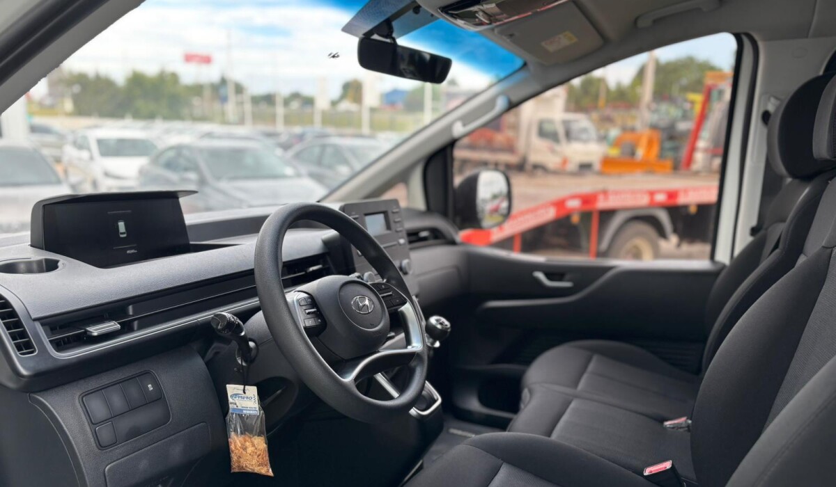 Hyundai H1 Staria Mbus 10Plz Diesel - 2023 Hyundai H1 Staria Mbus 10Plz Diesel - 2023