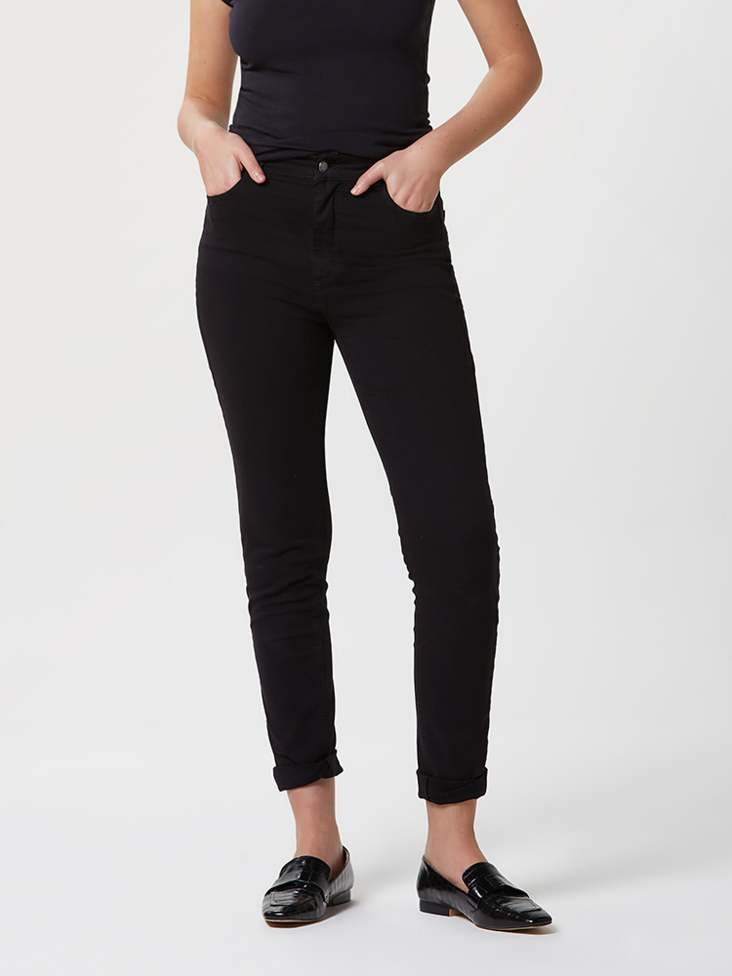 Pantalon negro best sale cintura alta