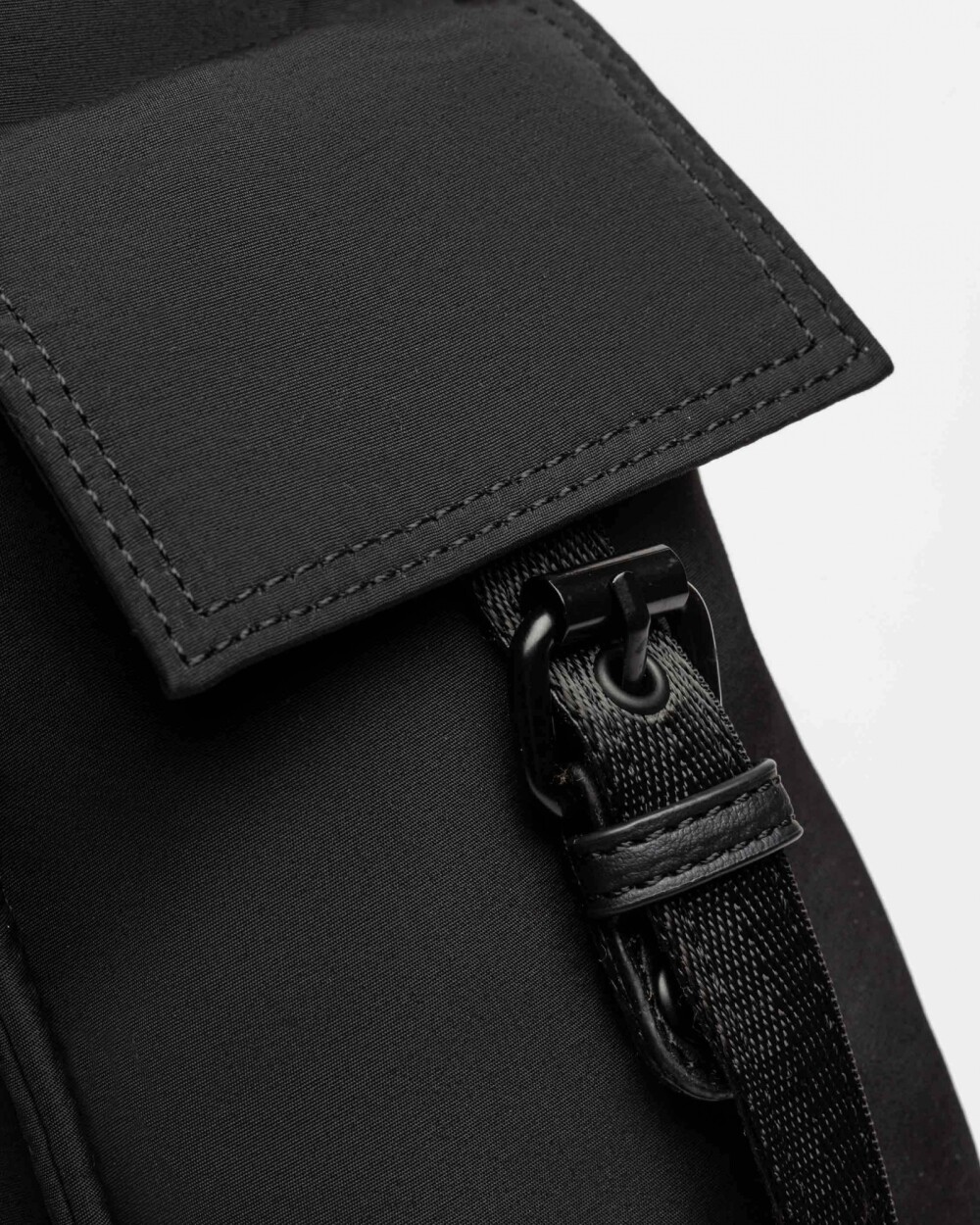 Cartera Al Hombro Light Nylon Negro Negro