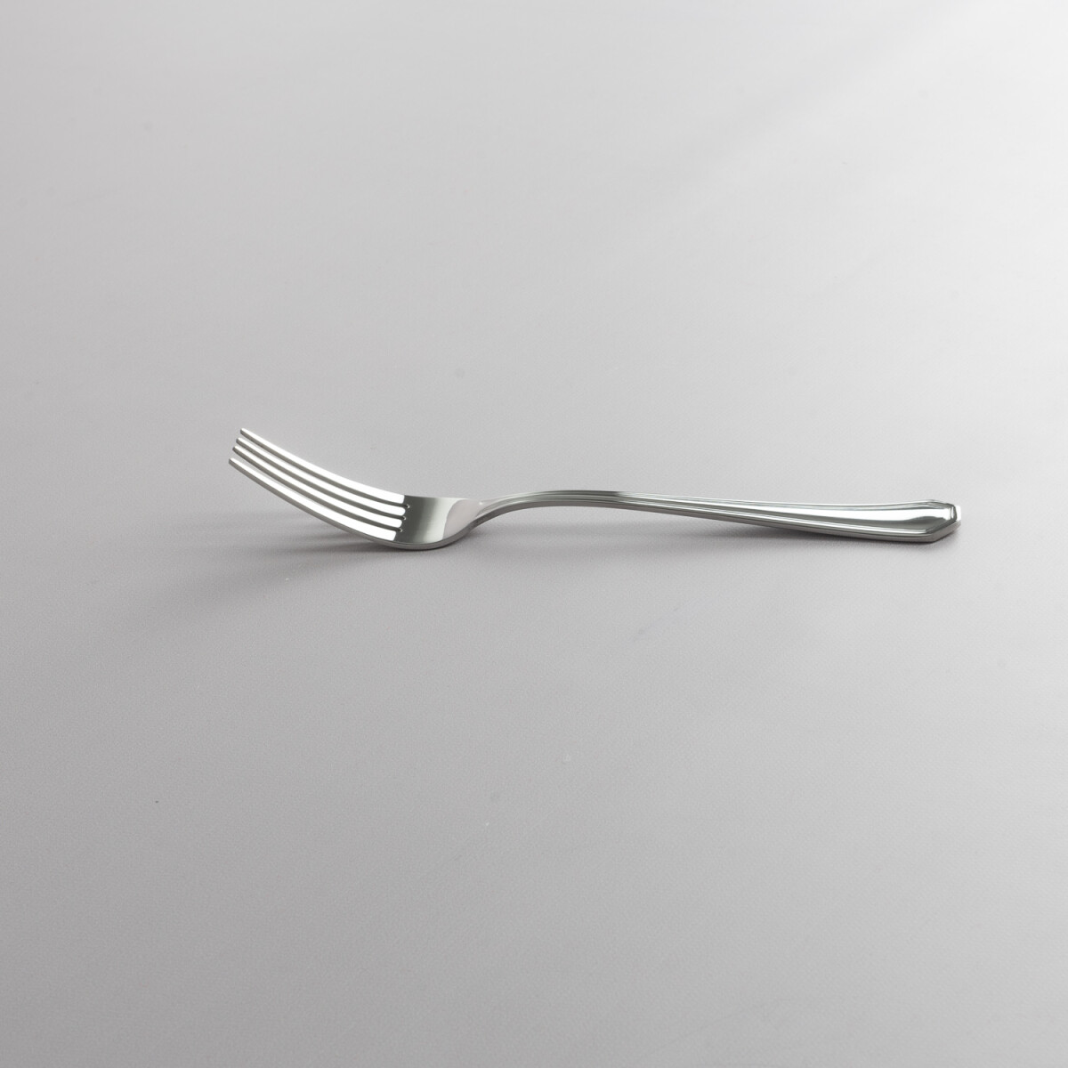 Tenedor de Mesa Carat| Por unidad 