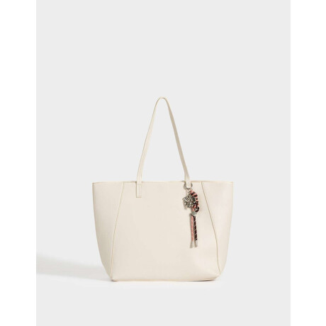 Cartera Shopper Con Charm Blanco Crudo
