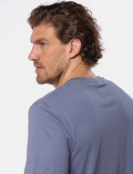 REMERA ESTAMPADA Lila