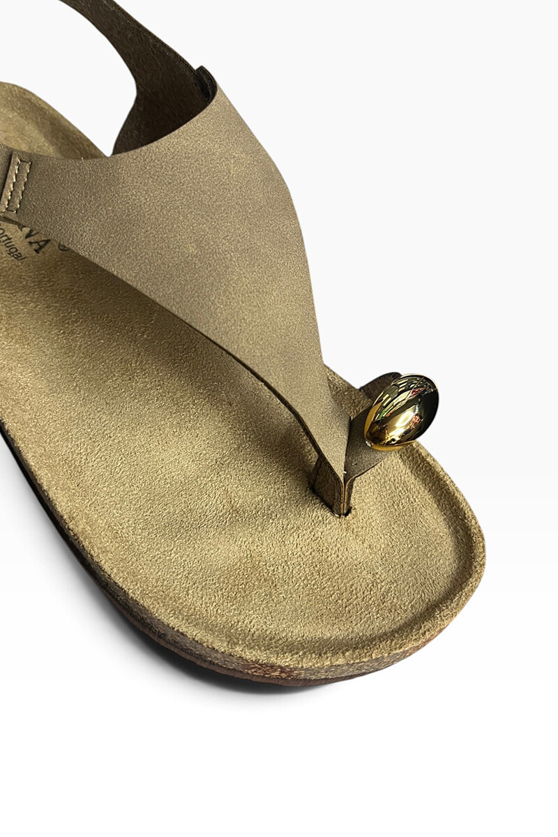 Sandalia Bettina con aplique BT105 Marron