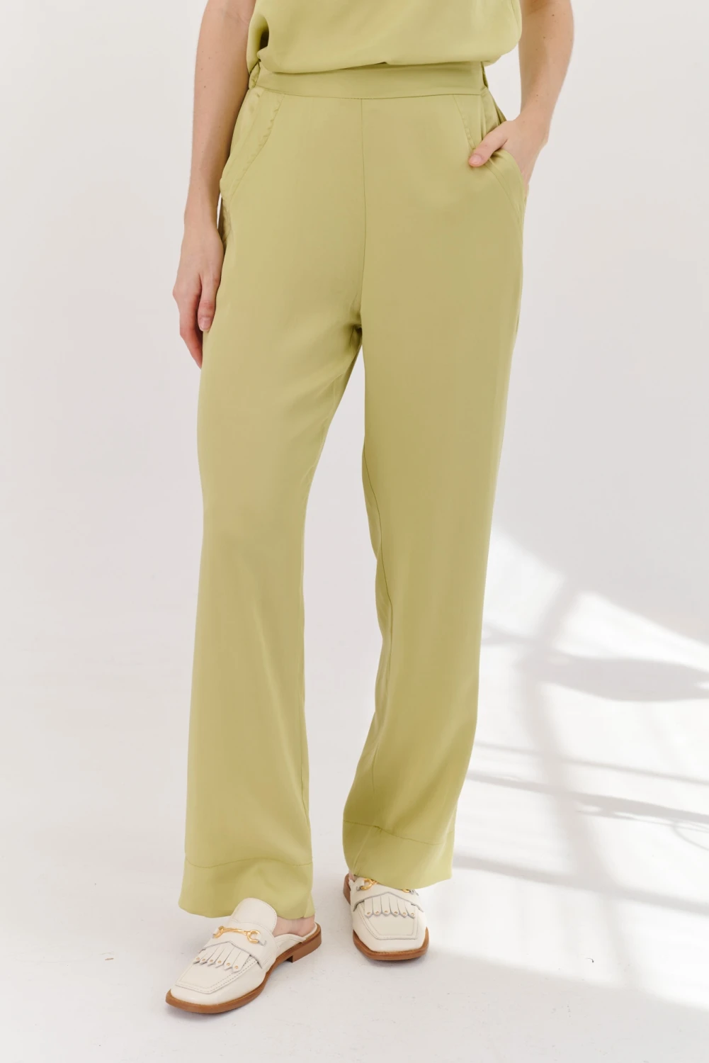 PANTALON TENCEL verde lima 4