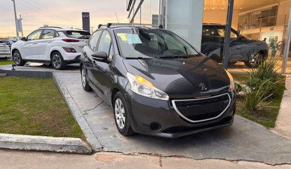 Peugeot 208 Access 1,0 - 2014 Peugeot 208 Access 1,0 - 2014