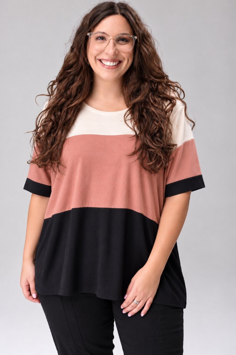 Remera Reina - Crudo/rosa/negro 