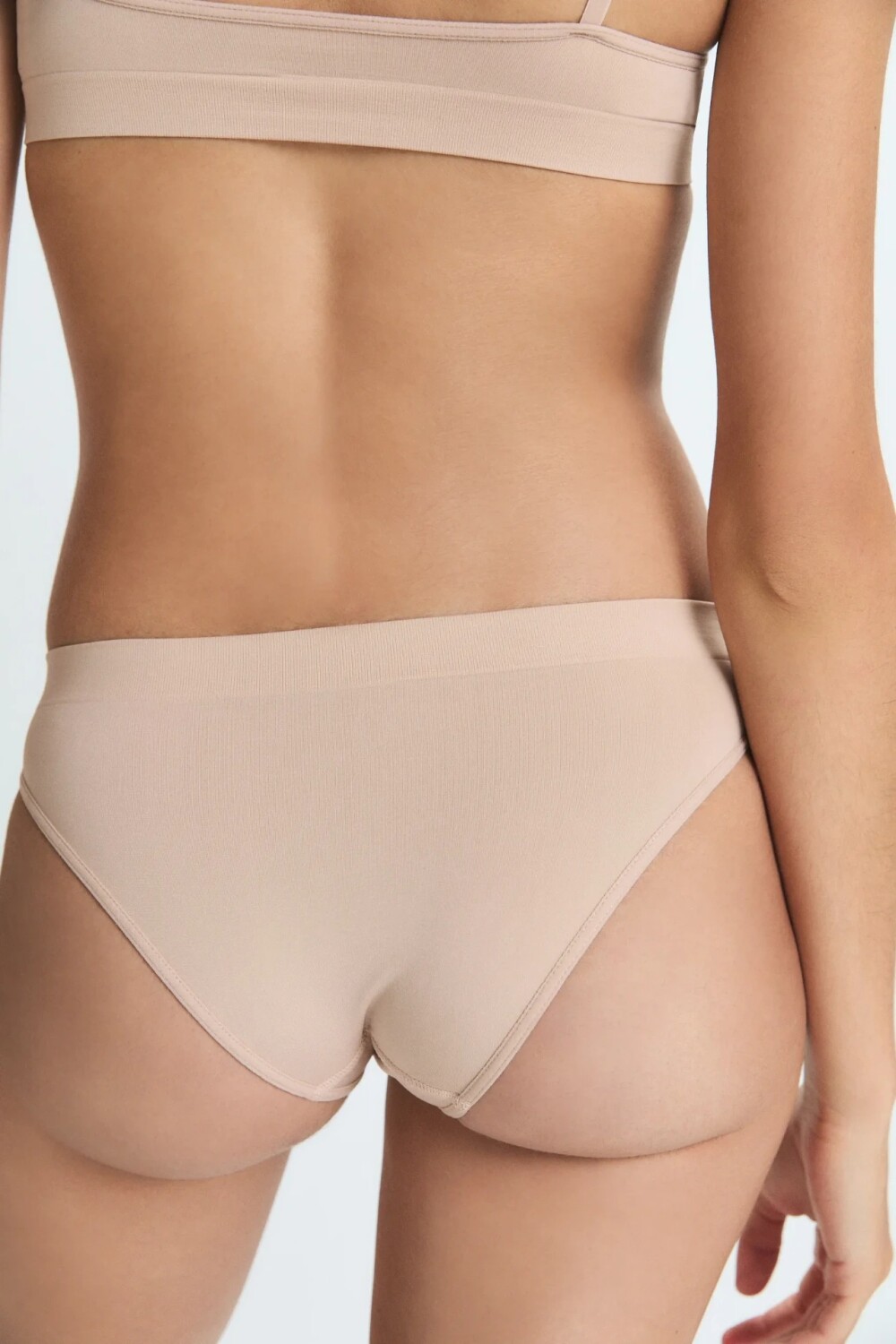 VEDETINA CLASICA LIGHTNESS Nude