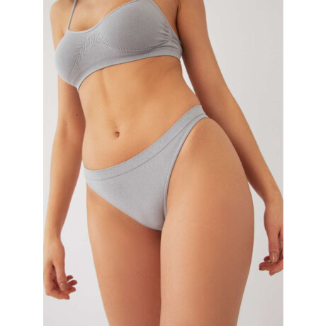 Colaless prili Gris claro