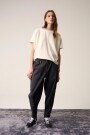 REMERA MUR Crudo