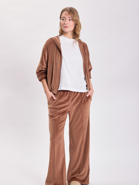 Pantalón ancho plush Tostado