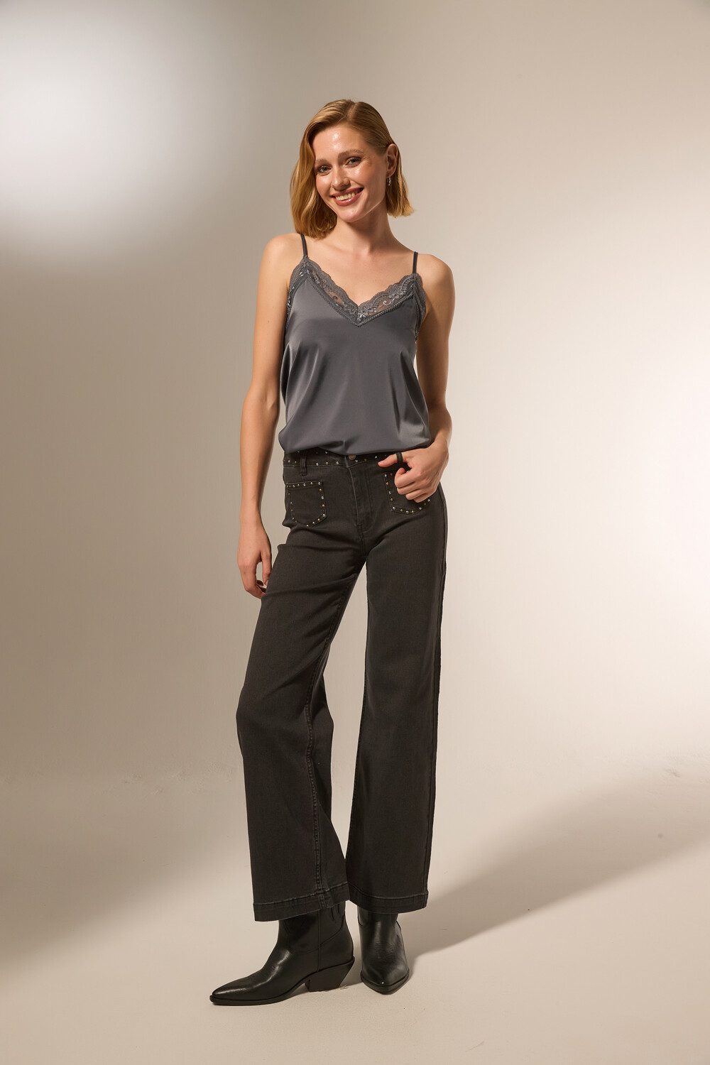 Pantalon Hilla Gris Medio