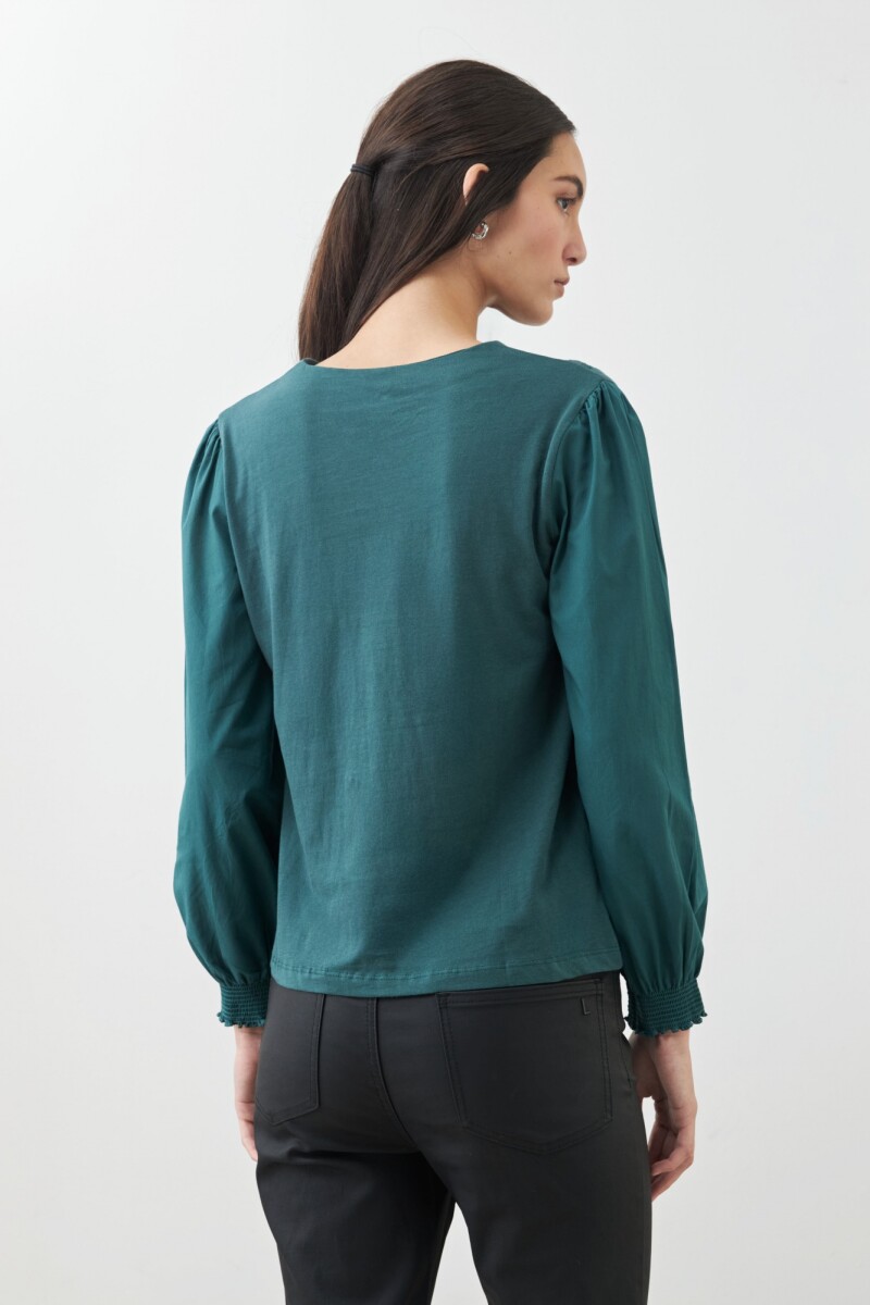 Remera con mangas poplin verde ingles