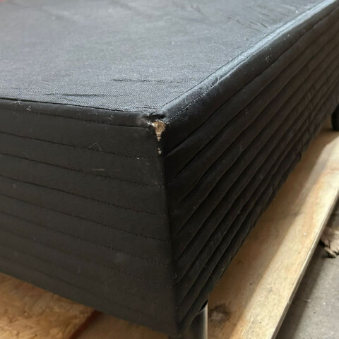 [OUTLET] Base Box para Colchón de 2 Plazas Matrimonial - Madera Revestida en Poliéster Negro [NO TIENE PATAS] [OUTLET] Base Box para Colchón de 2 Plazas Matrimonial - Madera Revestida en Poliéster Negro [NO TIENE PATAS]