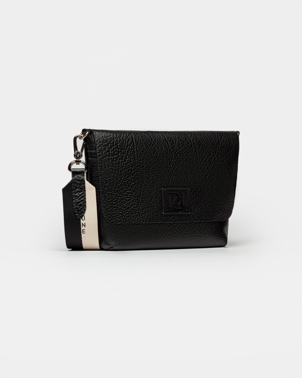 Morral Nina en cuero graneado Negro