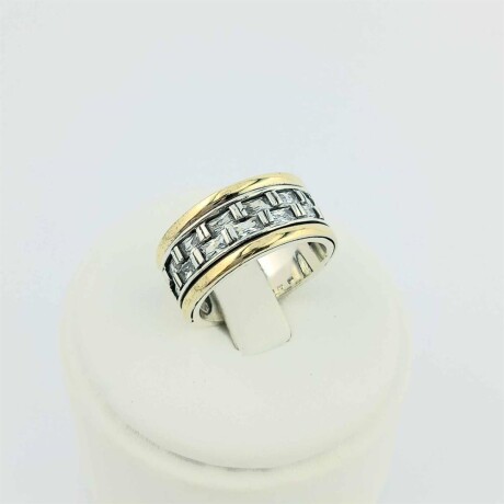 Anillo de plata 925 y doble en oro 18k con circonias. Modelo, DAMERO. Anillo de plata 925 y doble en oro 18k con circonias. Modelo, DAMERO.