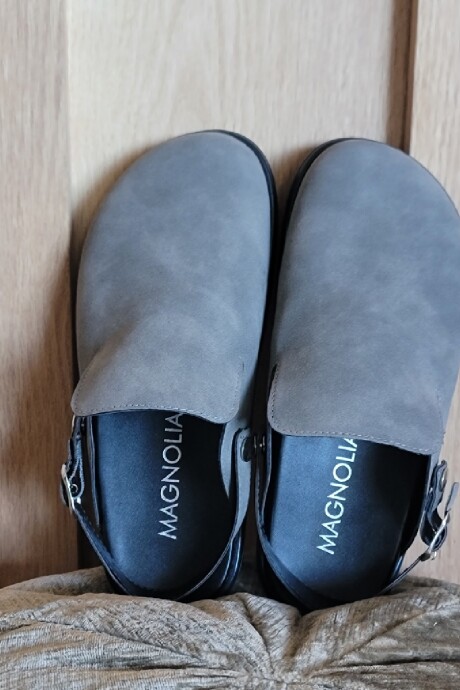 Zuecos Emilia Gris
