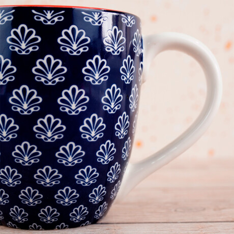 Taza de ceramica con diseño arabescos Taza de ceramica con diseño arabescos