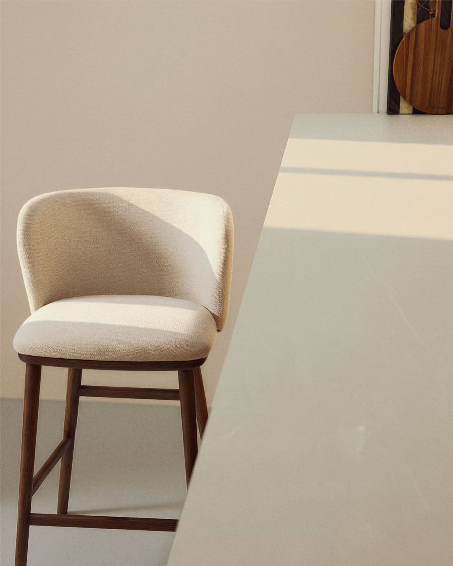 Taburete Ciselia chenilla beige y patas de madera maciza fresno acabado tono nogal FSC Mix Credit 65cm Taburete Ciselia chenilla beige y patas de madera maciza fresno acabado tono nogal FSC Mix Credit 65cm