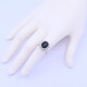 Anillo oro 18k blanco con zafiro azul oval y brillantes. Anillo oro 18k blanco con zafiro azul oval y brillantes.