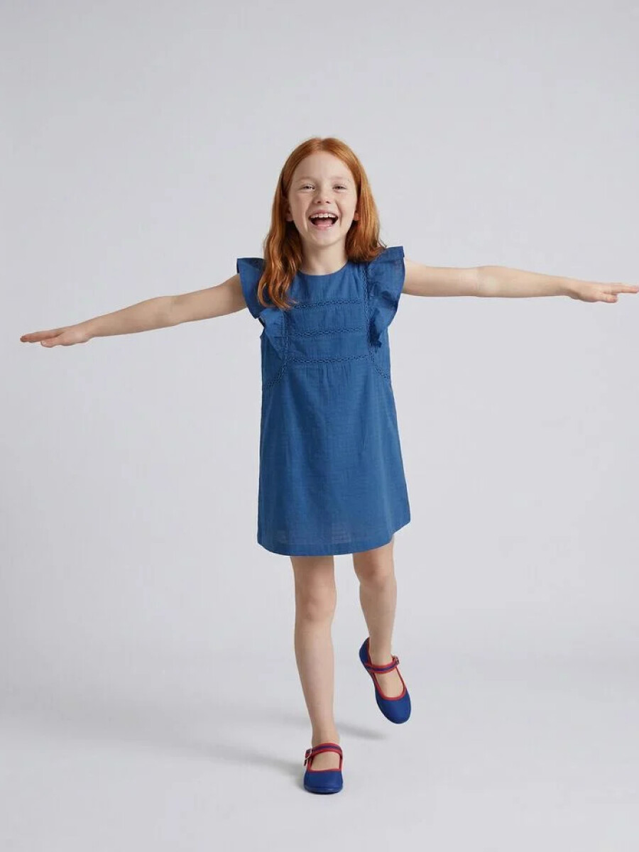Vestido Con Tiras Bordadas Gris