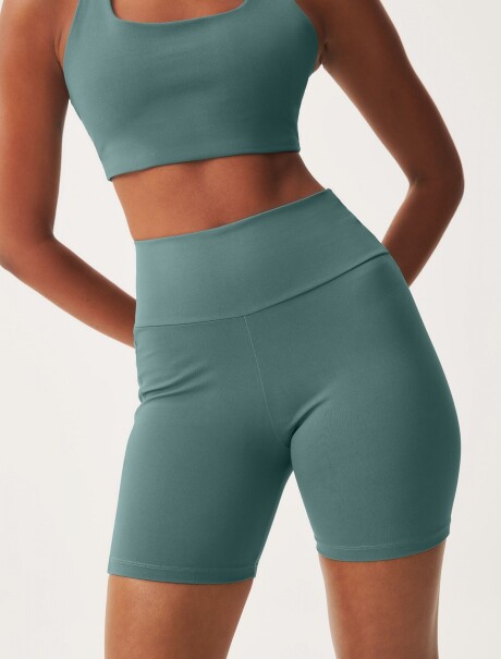 BERMUDA DEPORTIVA CON BOLSILLO VERDE