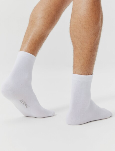KIT C/3 PARES DE MEDIAS UNISSEX CAÑO MEDIO BLANCO