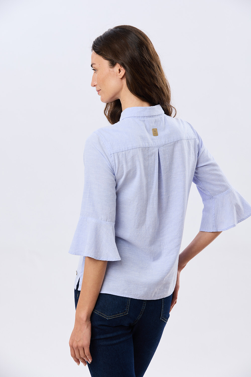CAMISA DE LINO CON VOLADOS Lavanda