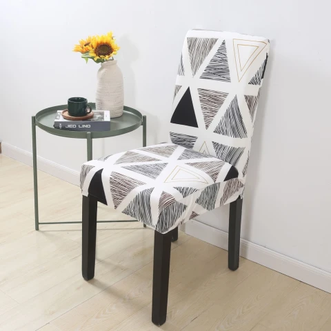 Funda cubre silla elastizada estampada Triángulos