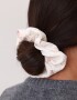 Skunzies Set por 2 Set De Scrunchies - Combinacion Bicolor