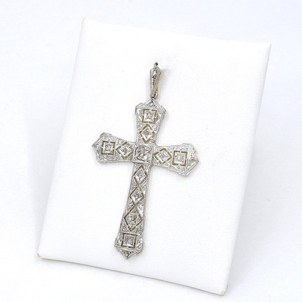 Cruz Antigua En Oro 18K, Brillantes Y Diamantes Cruz Antigua En Oro 18K, Brillantes Y Diamantes
